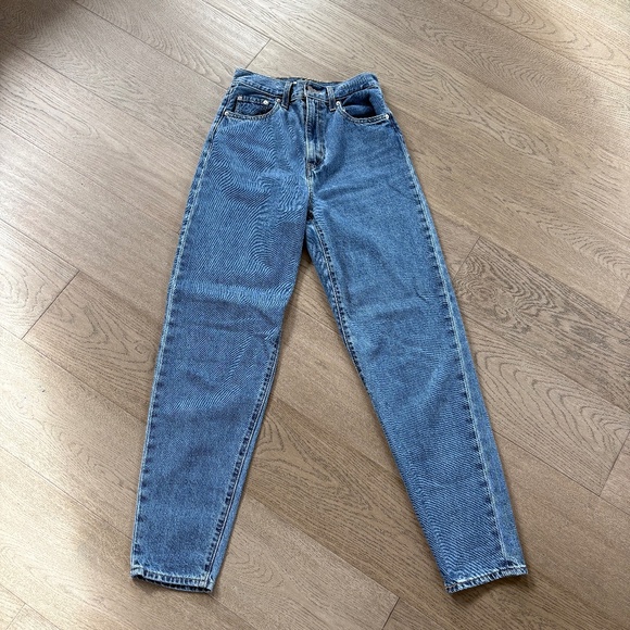 Women’s Levi Jeans - Picture 15 of 15
